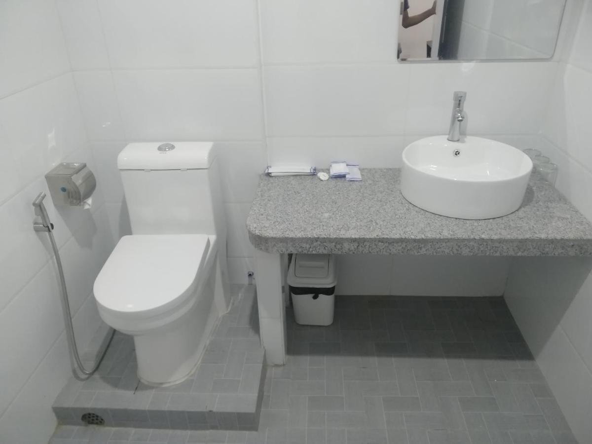 Mandalar May One Hotel Mandalay Bagian luar foto