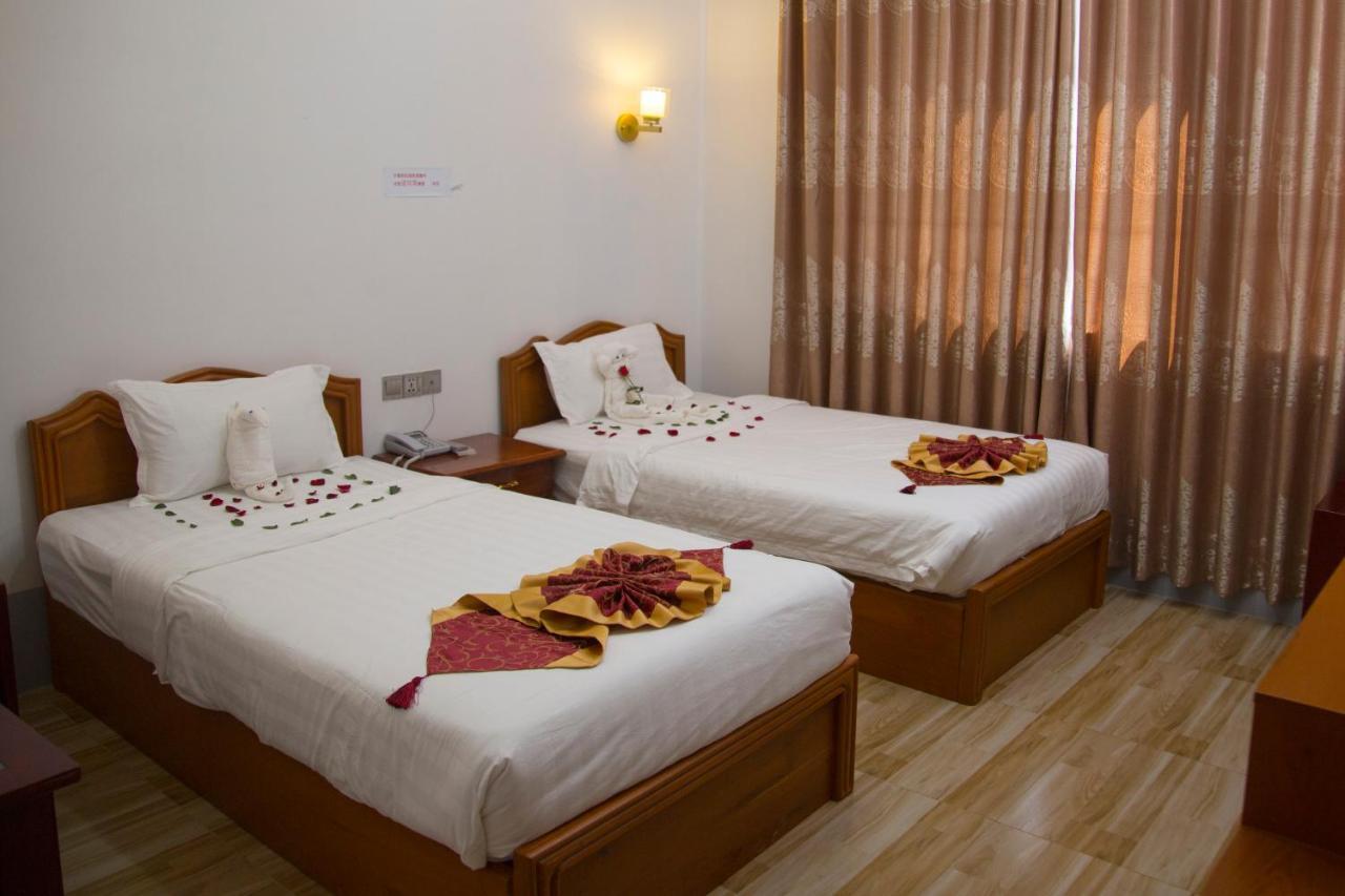 Mandalar May One Hotel Mandalay Bagian luar foto