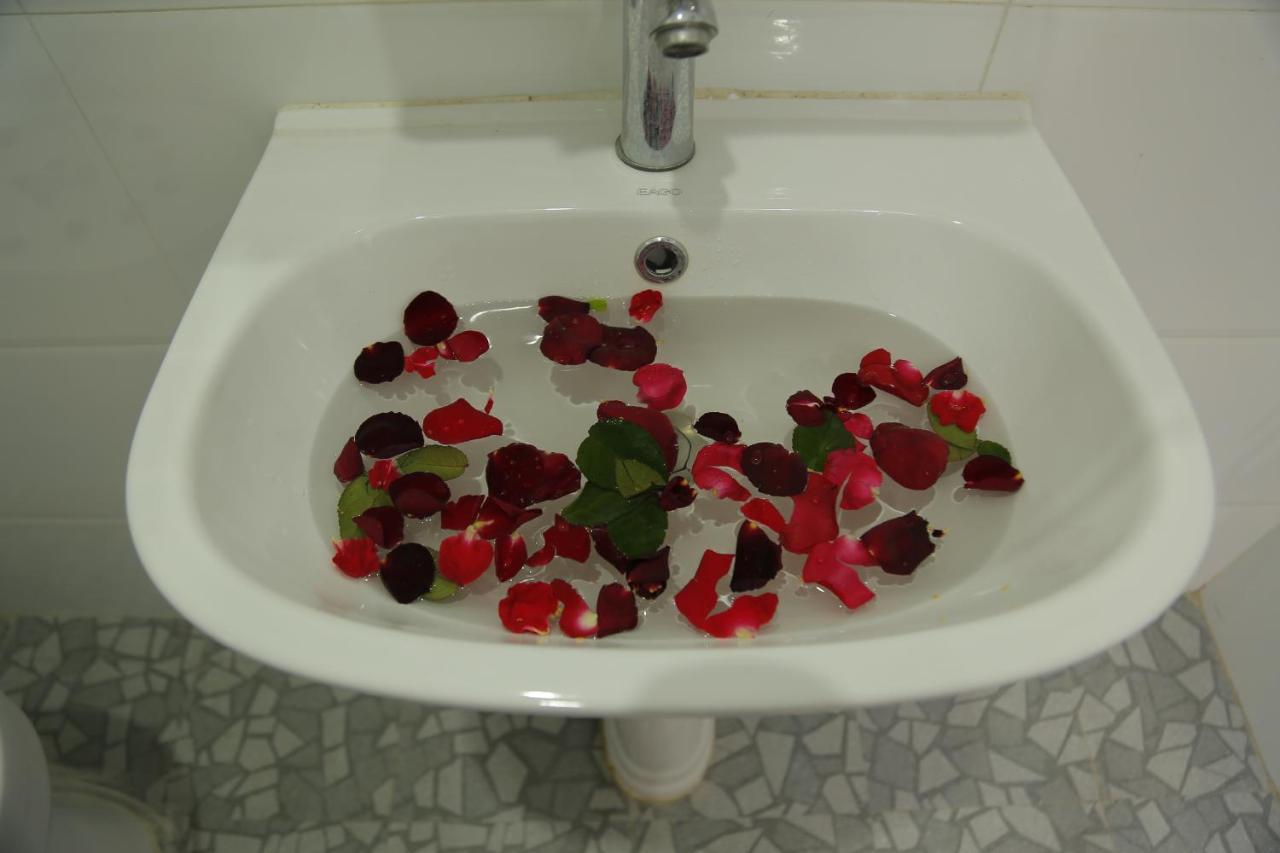 Mandalar May One Hotel Mandalay Bagian luar foto