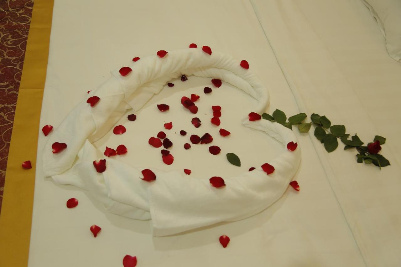 Mandalar May One Hotel Mandalay Bagian luar foto